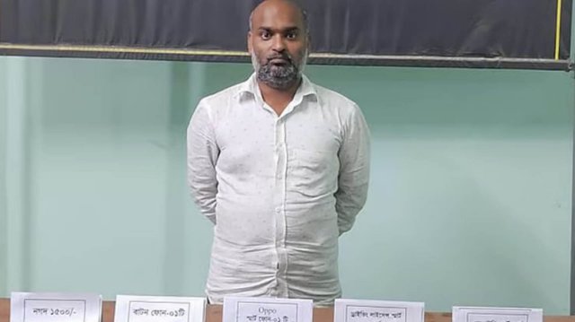 মাদারীপুরে চার জনকে কুপিয়ে হত্যার ঘটনায় কৃষক দল নেতাসহ গ্রেফতার ২